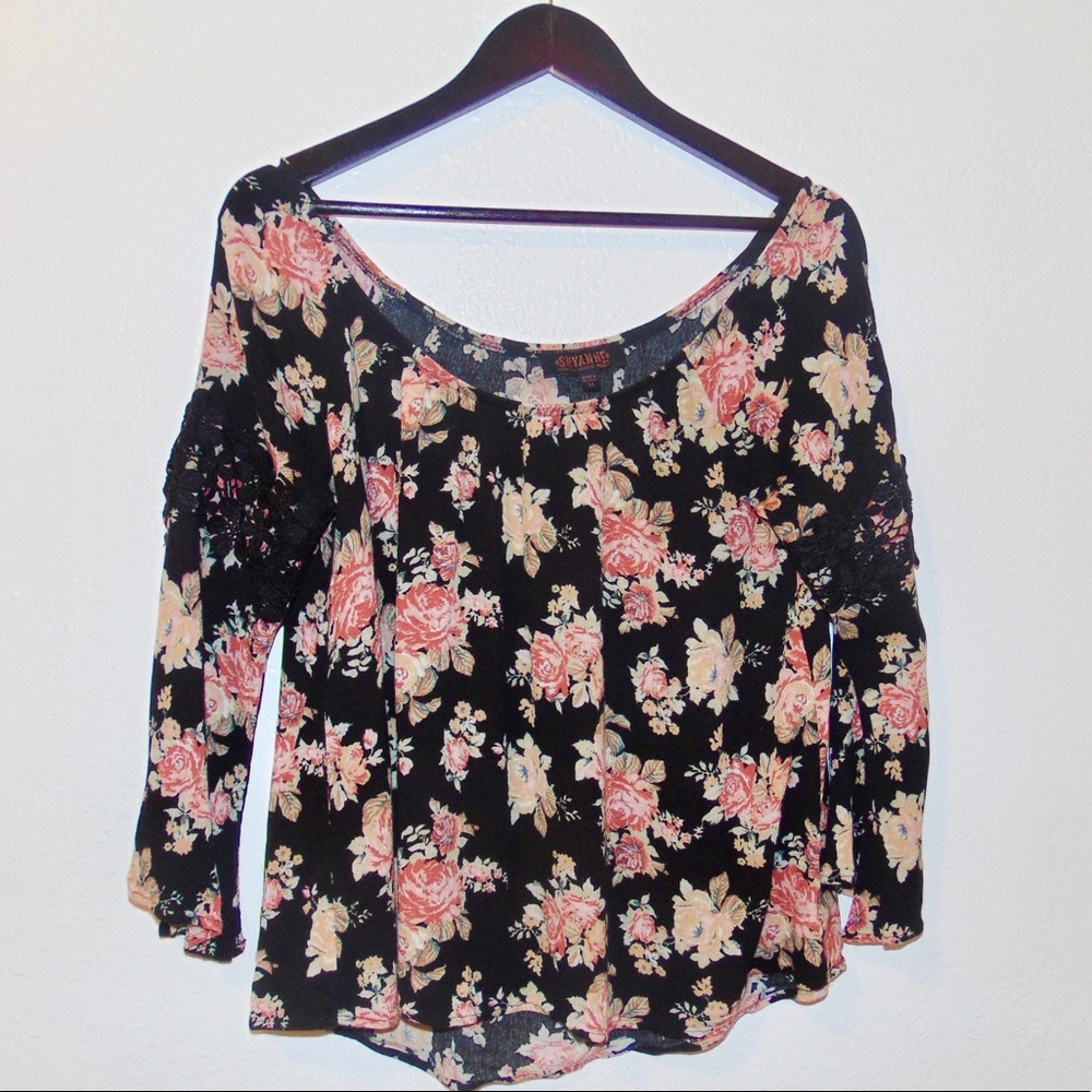 Shyanne Off the Shoulder Floral Blouse
